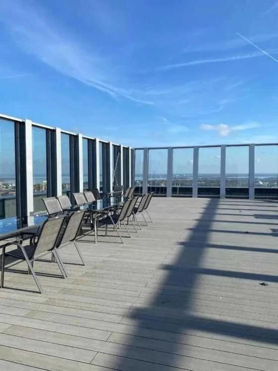 Ms Hanza Tower Apartment 20 Floor Щецин Экстерьер фото